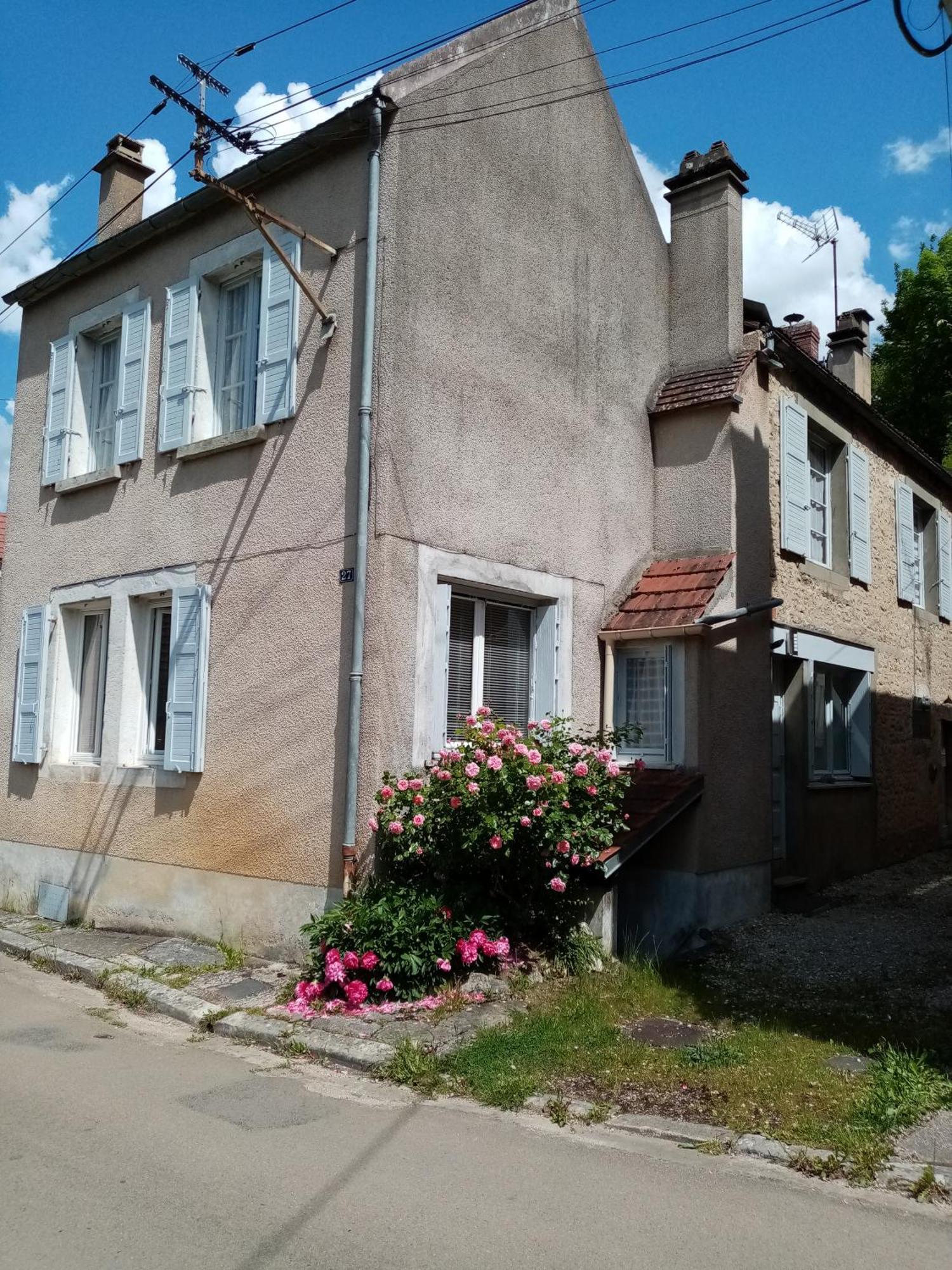 Gite Les 27 Roses Et Plus Châtel-Censoir Buitenkant foto